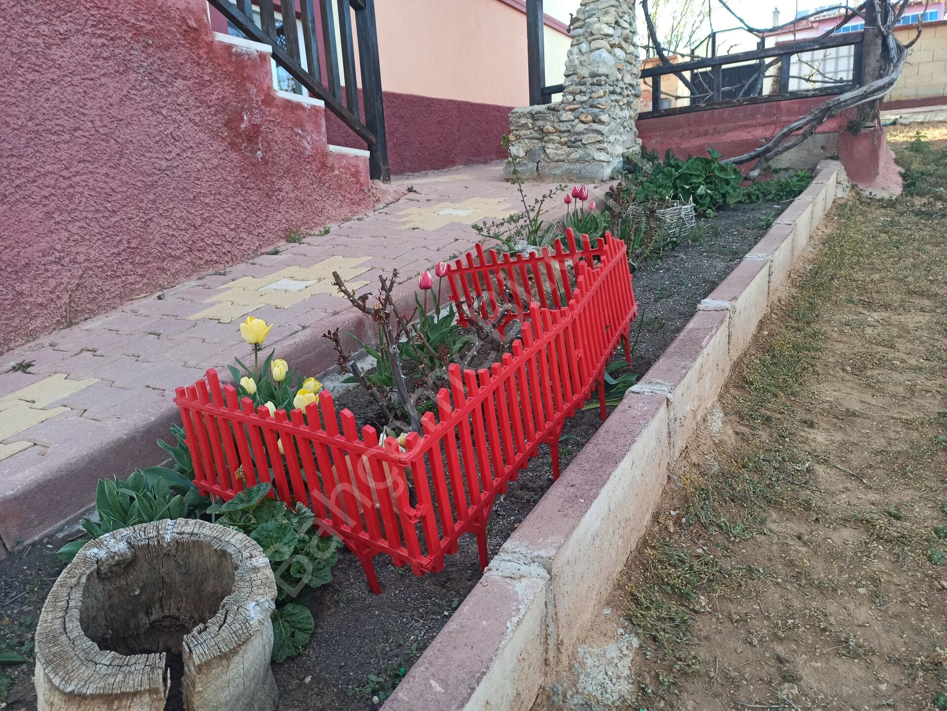 Kırmızı Dekoratif Bahçe Çiti Plastik Çit Peyzaj Koruma Panel Çit 1 Adet 59 Cm Bsr Garden