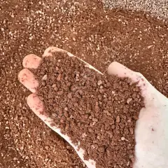 Kırmızı Pomza Taşı 3 KG (1–3 mm) – Tarım ve Toprak Karışımları İçin BSR Garden